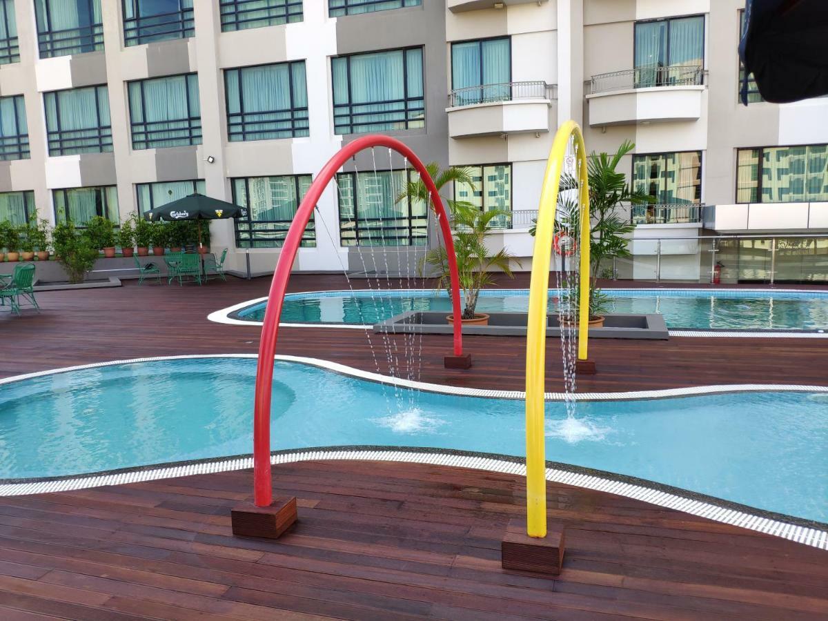 Sabah Oriental Hotel Kota Kinabalu Exterior photo