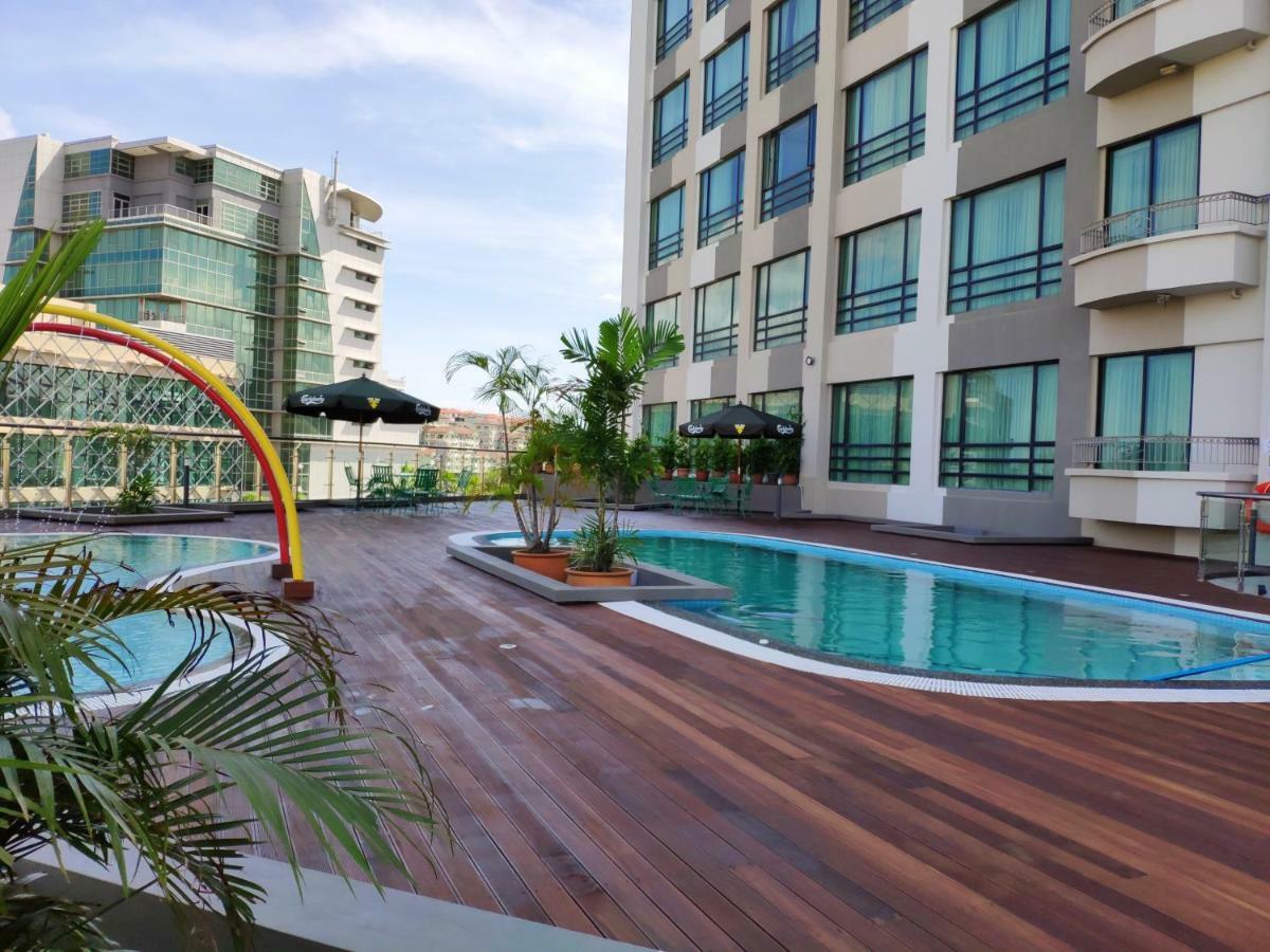 Sabah Oriental Hotel Kota Kinabalu Exterior photo