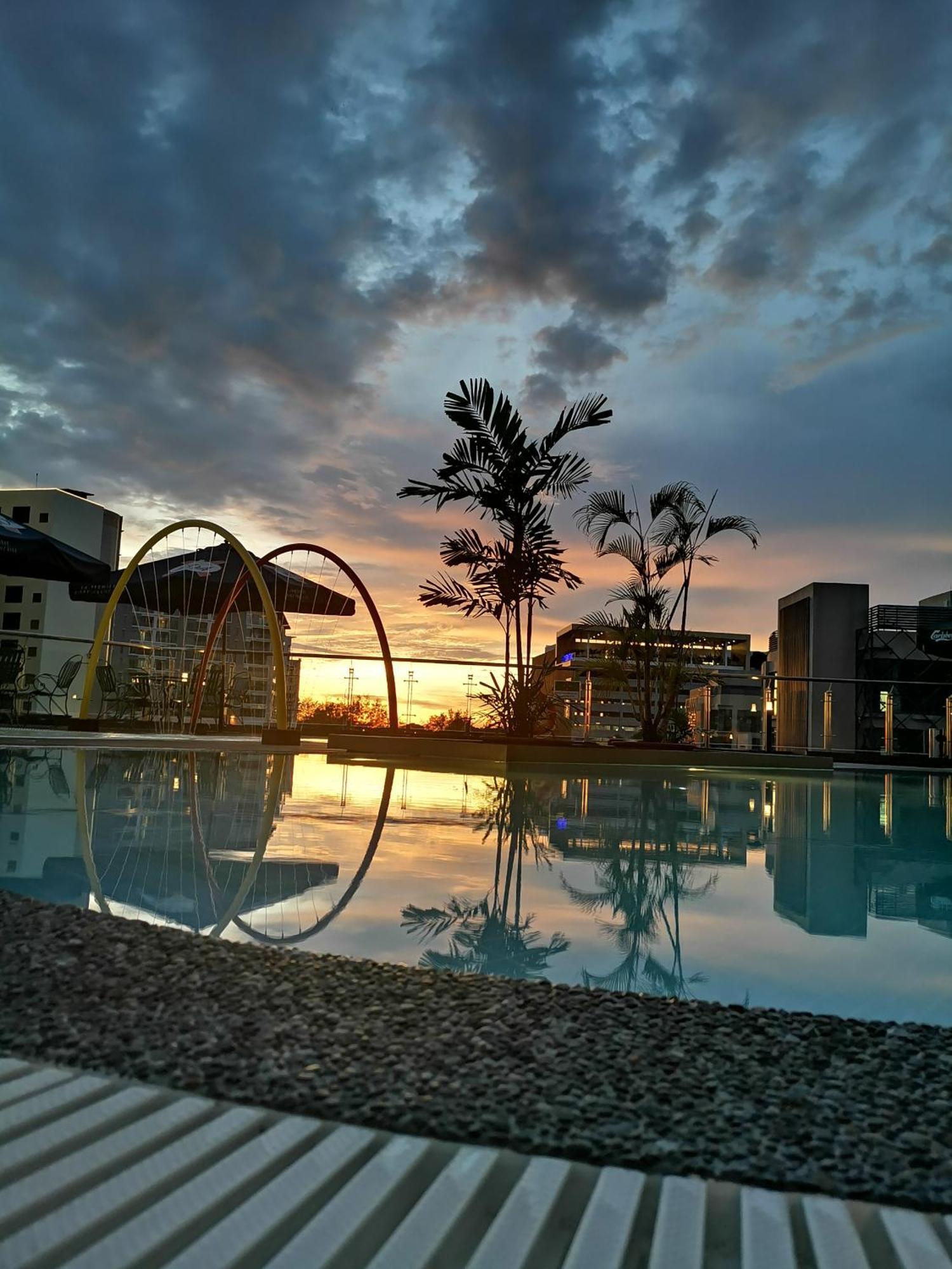 Sabah Oriental Hotel Kota Kinabalu Exterior photo